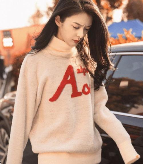 明星网红睡衣女,睡衣女生时尚穿搭指南