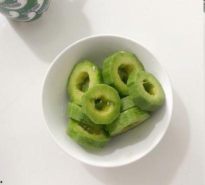 黑羊角蜜瓜怎么吃,甜蜜多汁，尽享夏日美味新食法