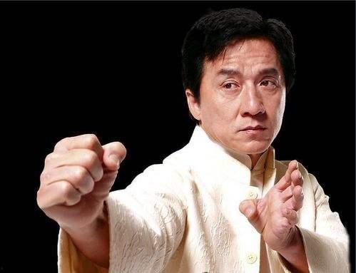 成龙吃瓜爆料图片