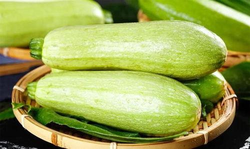 近三天热门吃瓜事件,明星恋情、幕后黑幕大揭秘！”