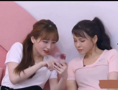 今日份吃瓜姐妹恋爱