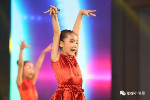 明星网红小孩跳舞,网红小孩的动感舞步魅力展现